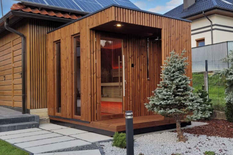 3-4 Person Square Far-Infrared Outdoor Sauna Room